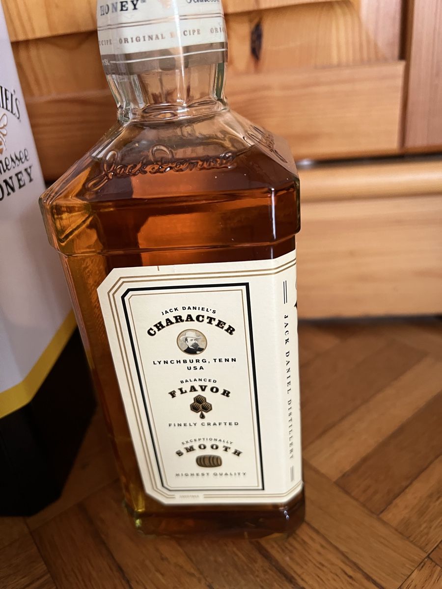 Jack Daniels Spirituosen: Jack Daniels Honey 35% vol. – Gebraucht aus Basel von veralt 3
