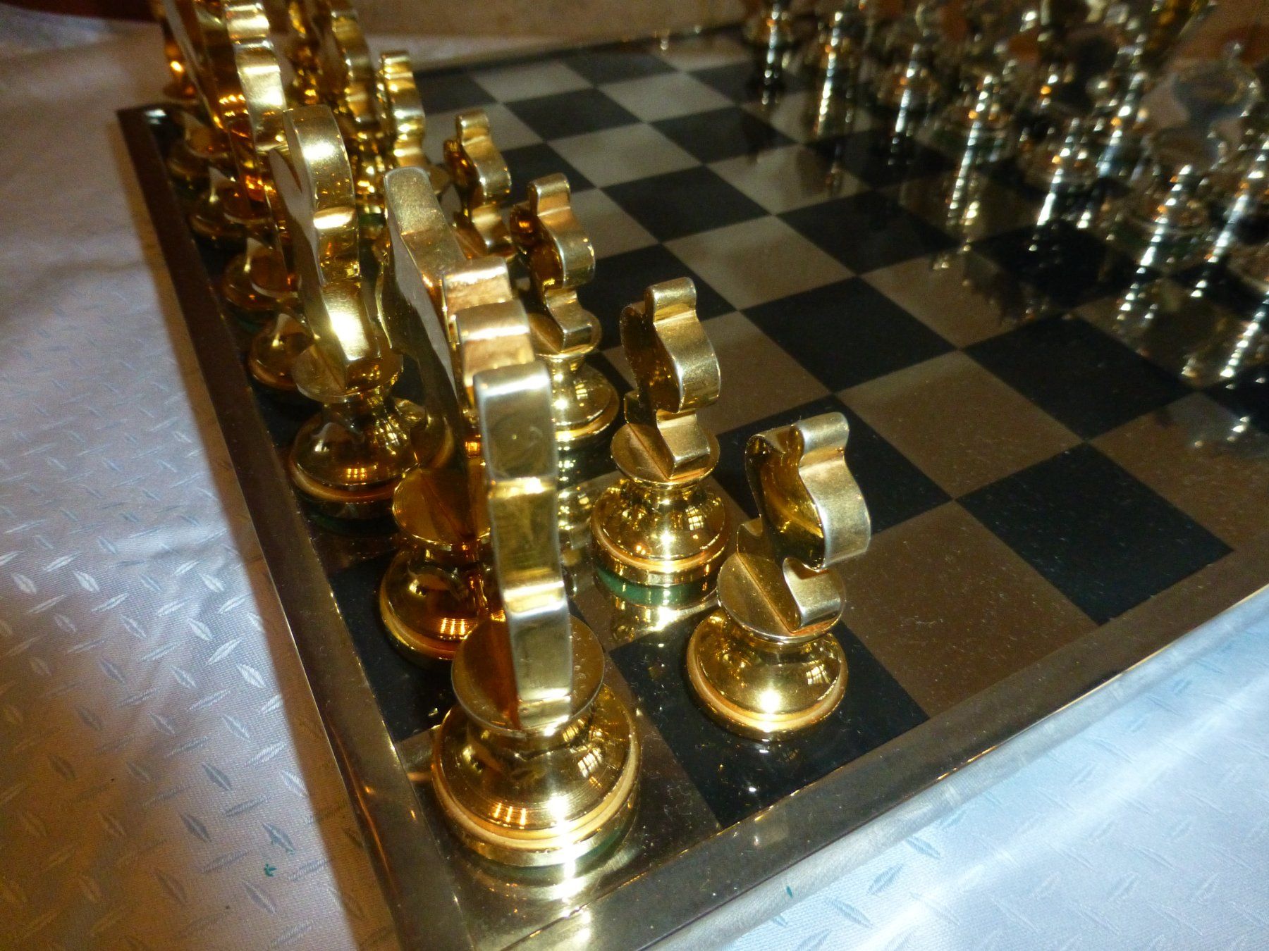 Giochi: zwei Schachspiele aus Metall und Glas – Usato da Würenlingen venduto da drago56 2