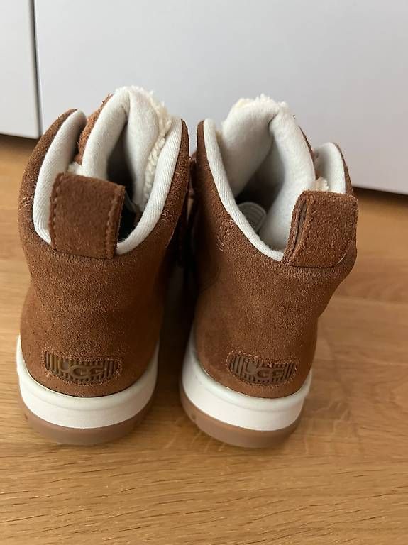 Ugg Scarpe da donna: UGG Lakesider Heritage Mid Stiefelette Aus Wildleder – Nuovo (secondo la descrizione) da Ehrendingen venduto da Nr.7 2