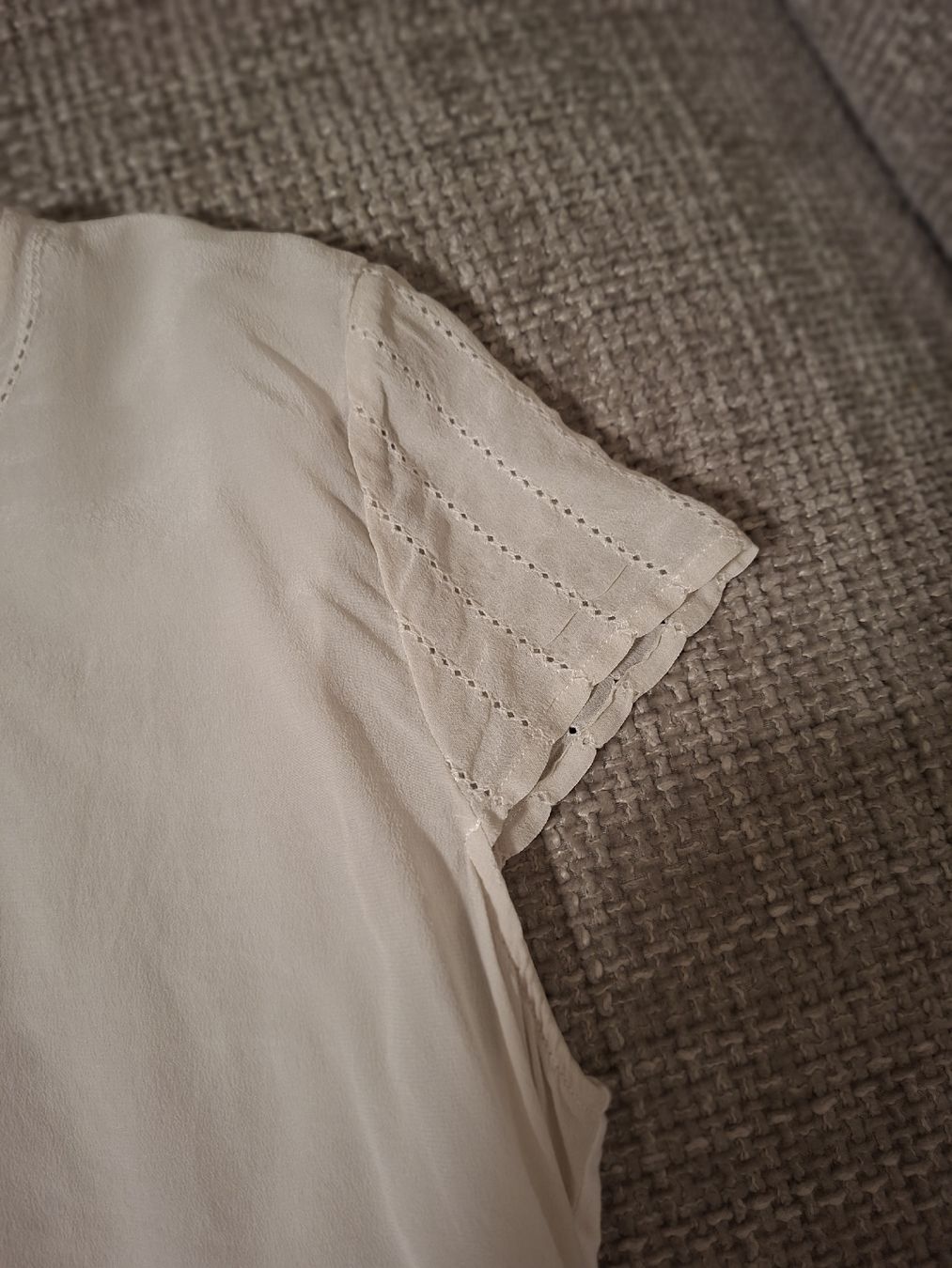 Massimo Dutti Top: Massimo Dutti Top, Cream Colour, Summer Ready! – Usato da Zürich venduto da oli_p8cc 5