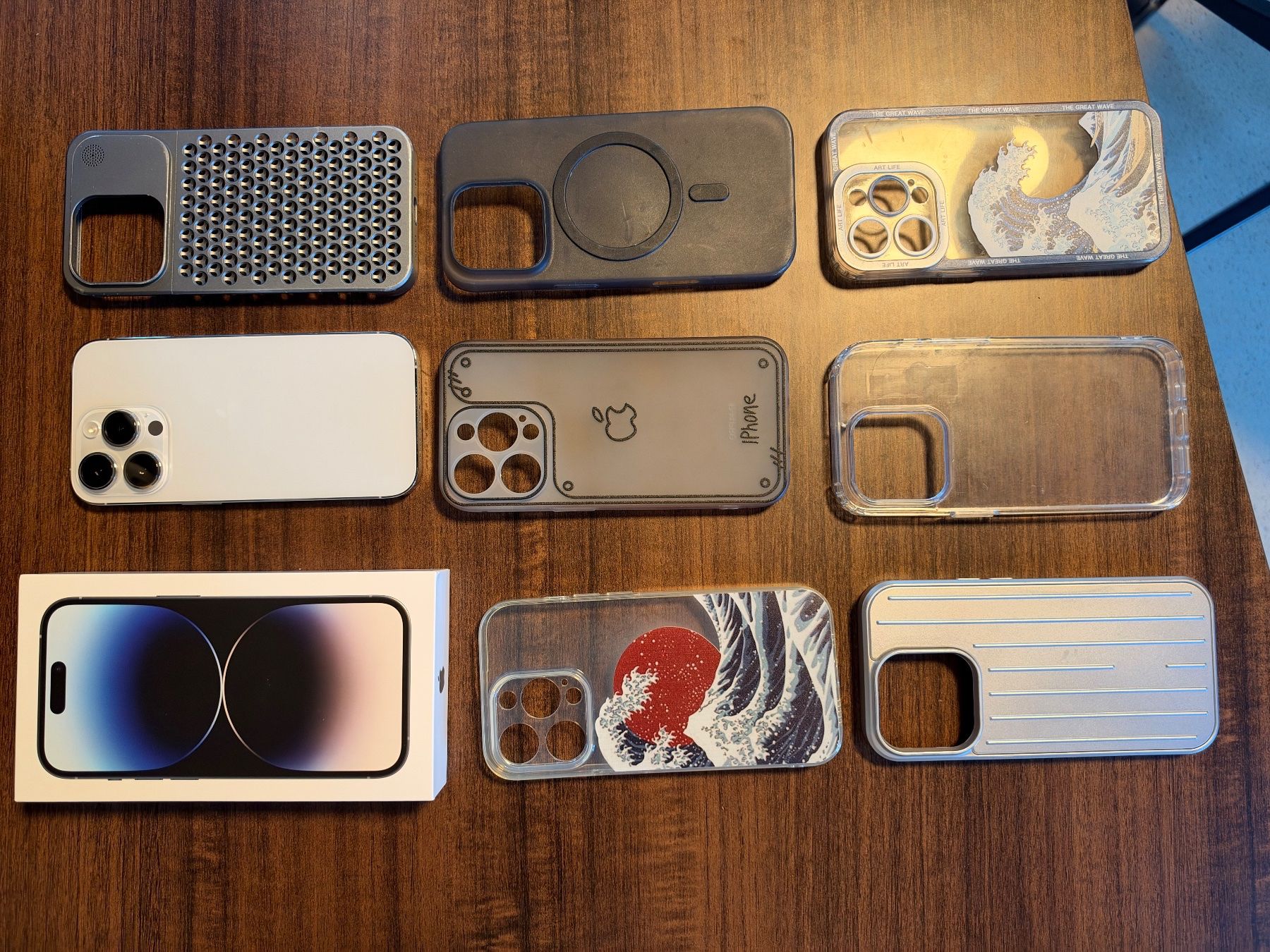 Apple Portables: Apple iPhone 14 Pro Weiss - 512GB (mit vielen Handyhüllen) – D'occasion à Winterthur par cedricpixel 1