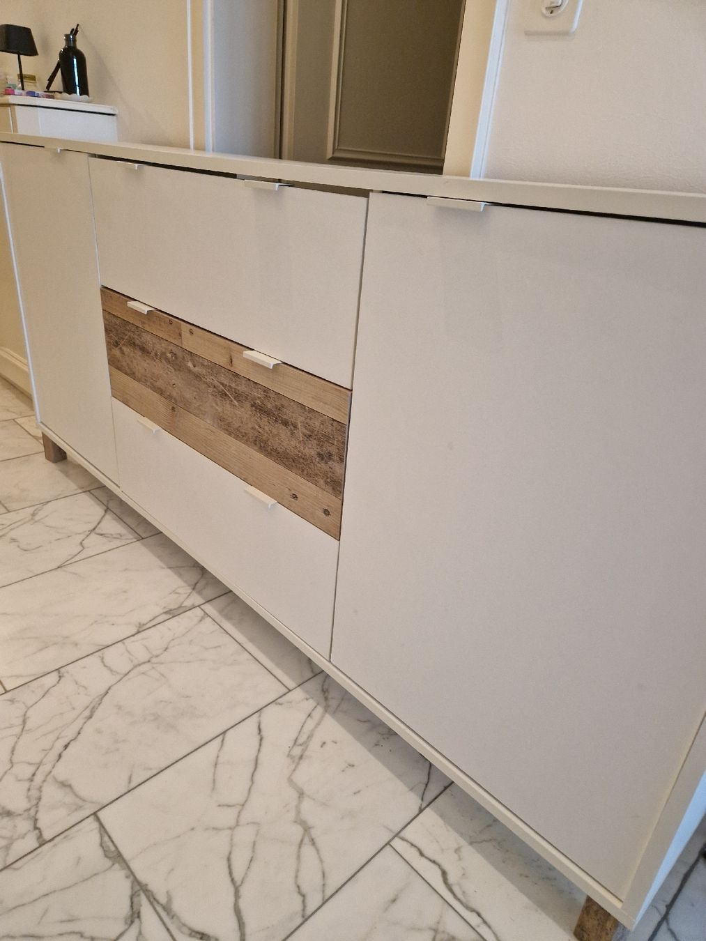 Conforama Cassettiere: elegantes Sideboard  – Usato da Wittenbach venduto da jol_5h8l