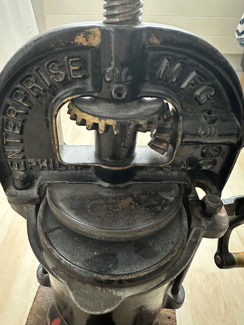 Tutte le decorazioni: Alte Wurstpresse – Usato da Lützelflüh-Goldb venduto da Shelly5