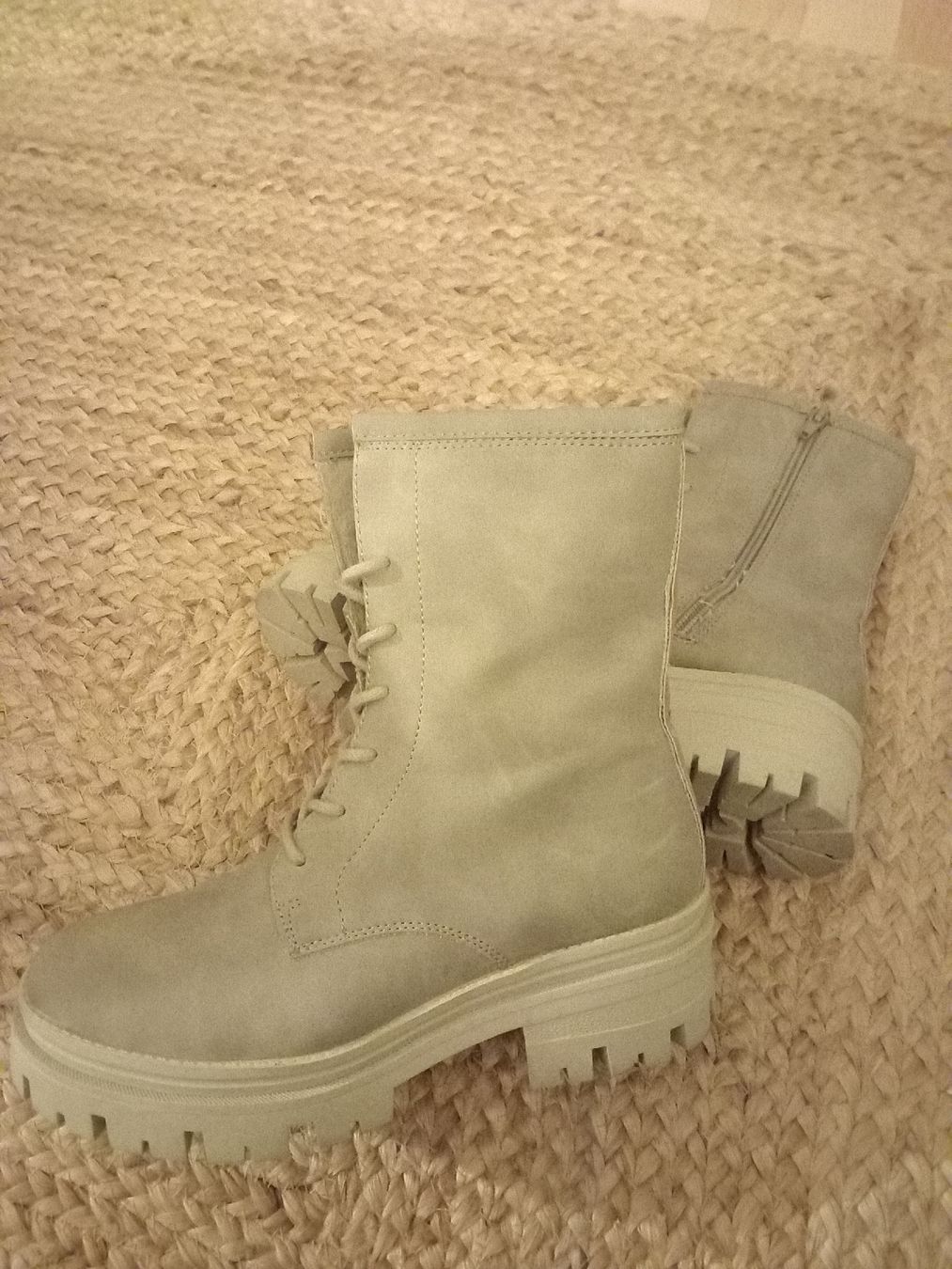 Scarpe da uomo: Stiefeletten OXMOX, 37, beige – Usato da Wanzwil venduto da lonelybeachhouse 4