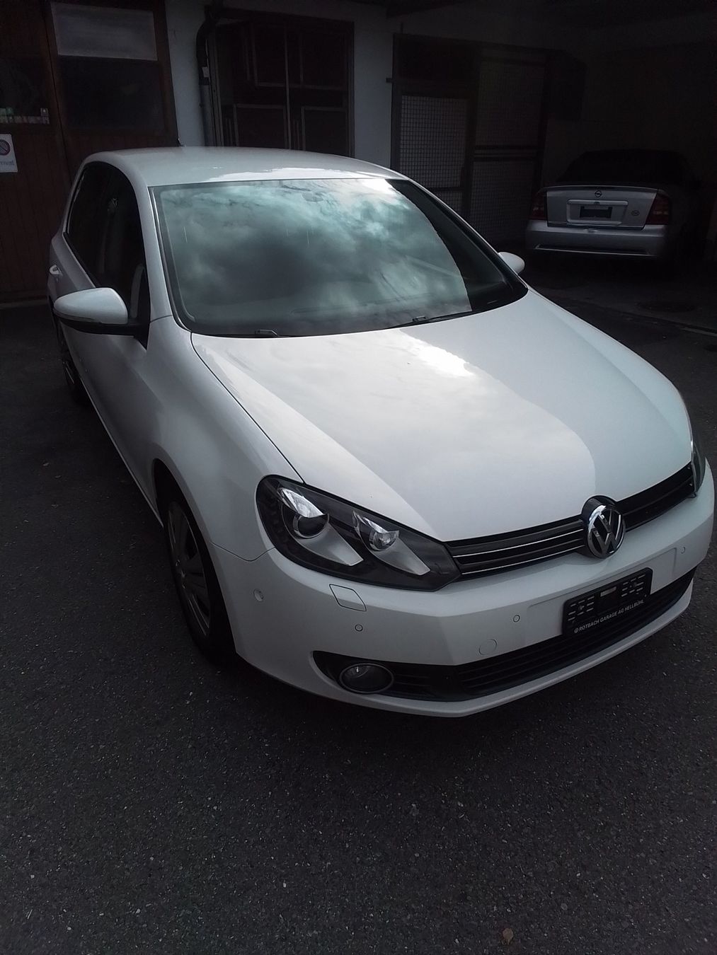 VW Automobili: VW Golf VI 2.0 TDI 4 Motion – Usato da Hasle LU venduto da Adouf