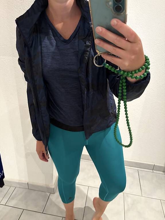 Lots de vêtements: Sportkleider Paket Grösse M – D'occasion à Unterägeri par mar_96hk 3