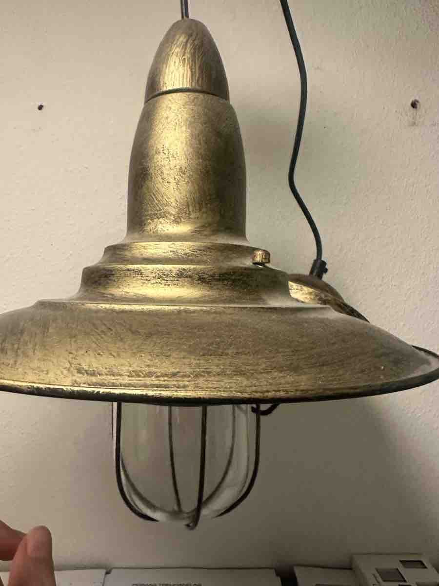 Maisons du monde Kronleuchter & Deckenlampen: Deckenleuchte im Industrie-Design goldfarben – Gebraucht aus Basel von alinaa95 1