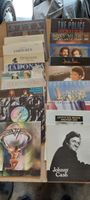 Plattenspieler mit 19 Schallplatten