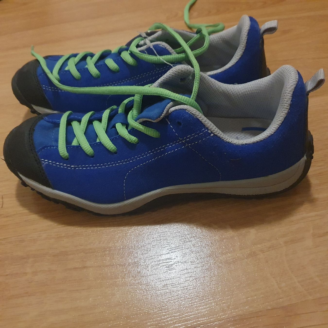 Scarpe per ragazzi: Blaue Lederschuhe, Grösse 37, neu – Nuovo e nell'imballaggio originale da St. Gallen venduto da 1811123 2