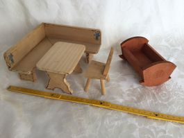 Alte Puppenstuben Möbel