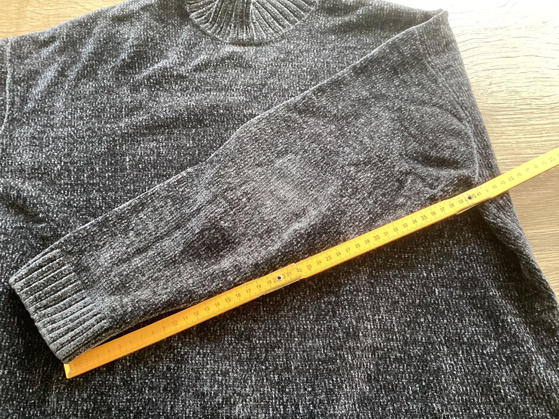 Pullover & Sweatshirts: FB WOLLPULLOVER/PULLOVER GR.XL/oversize  Anthrazit Strick – Gebraucht aus Frauenfeld von Boldi46 5