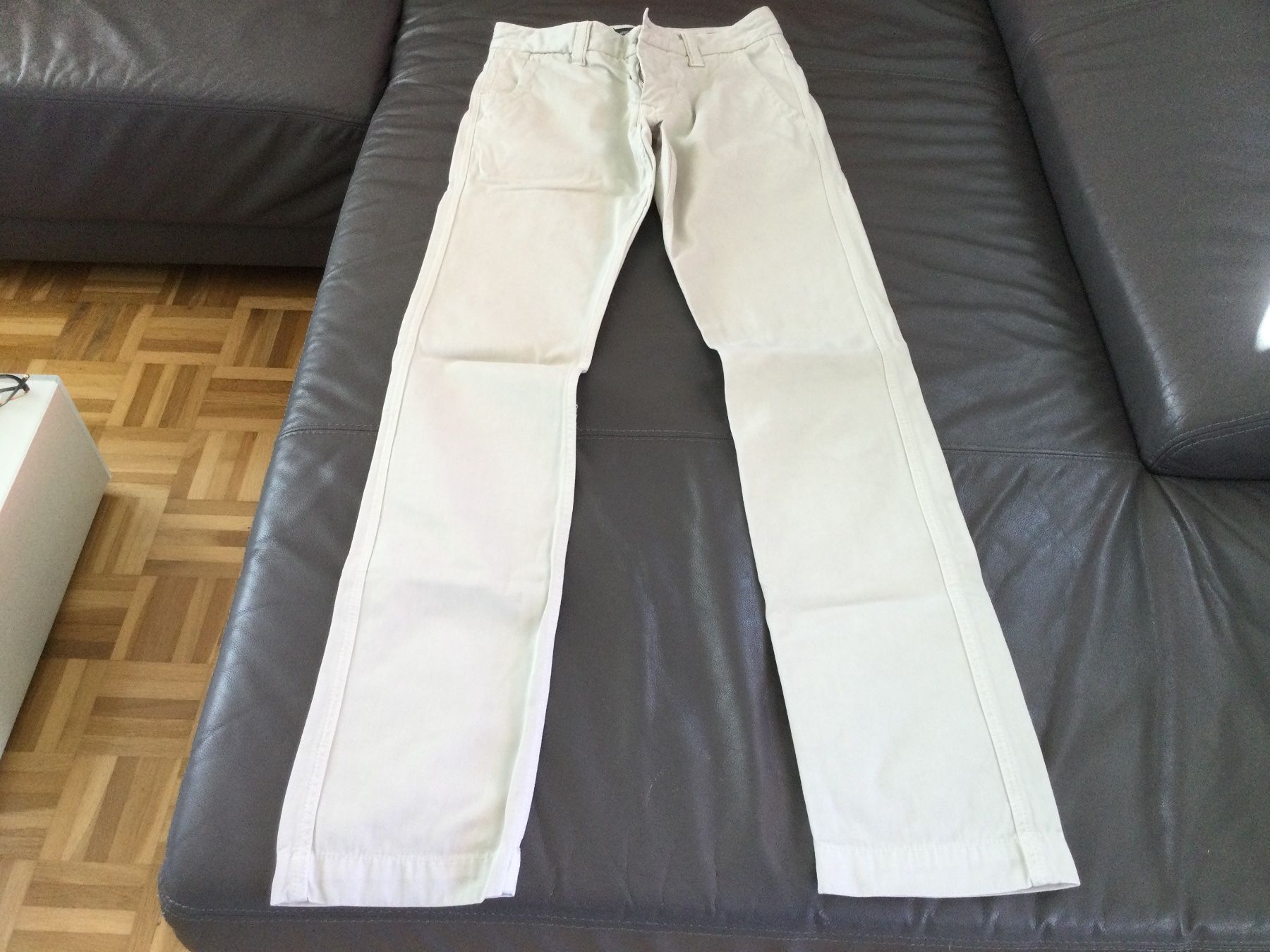 Pantaloni: gepflegte Chinos – Usato da Horw venduto da Benny017