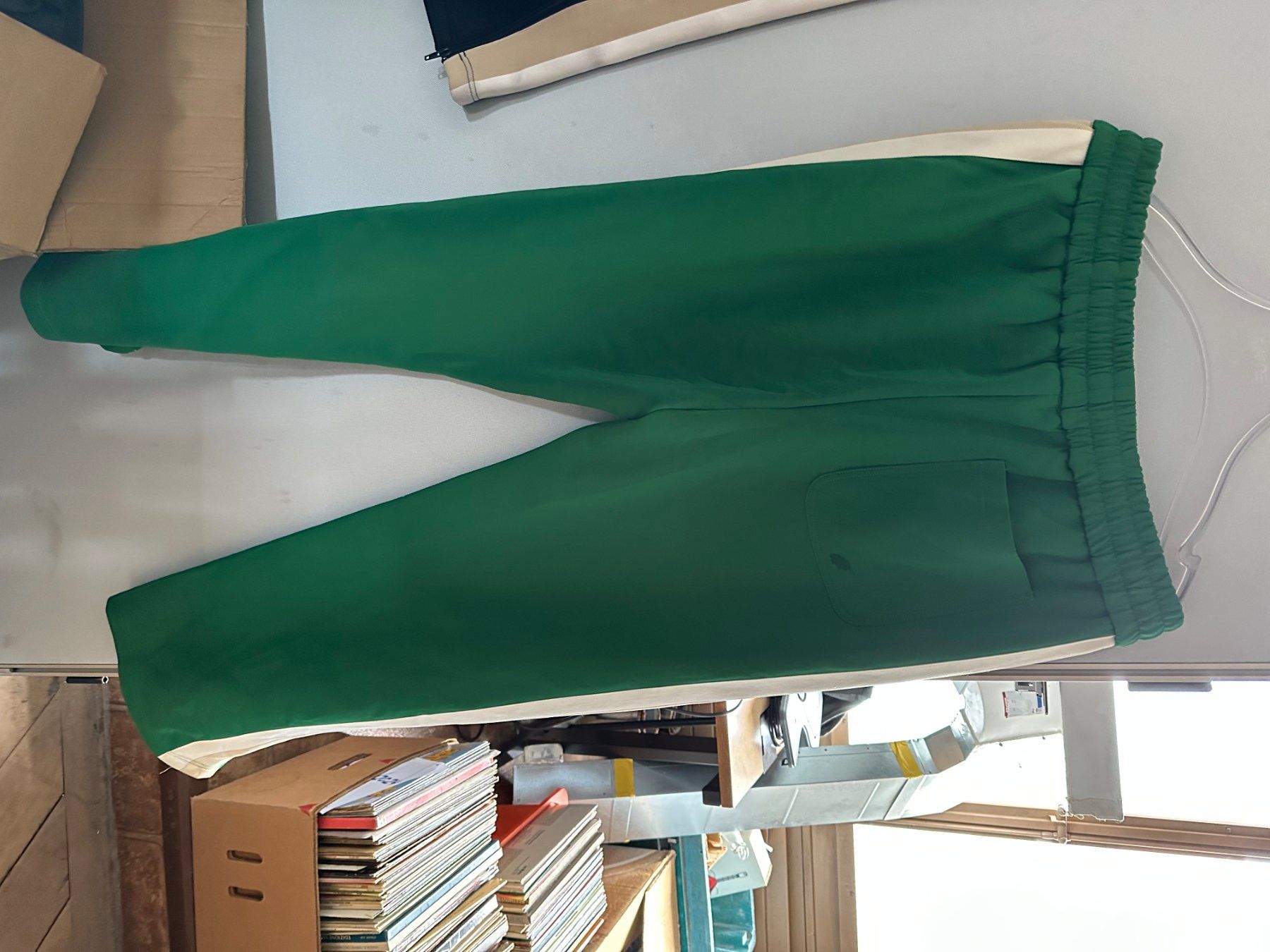 Completi: Trainer Grün Grösse XL – Nuovo (secondo la descrizione) da Brügg BE venduto da TSP02 3