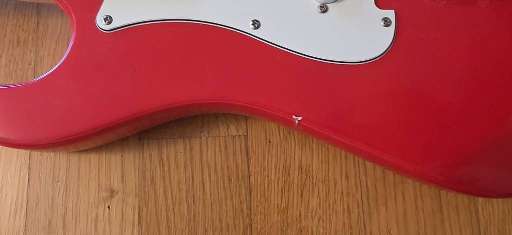 Strumenti musicali: Kinder Akustik + E- Gitarre + Verstärker + Tasche – Usato da Kerns venduto da 2-Z 1