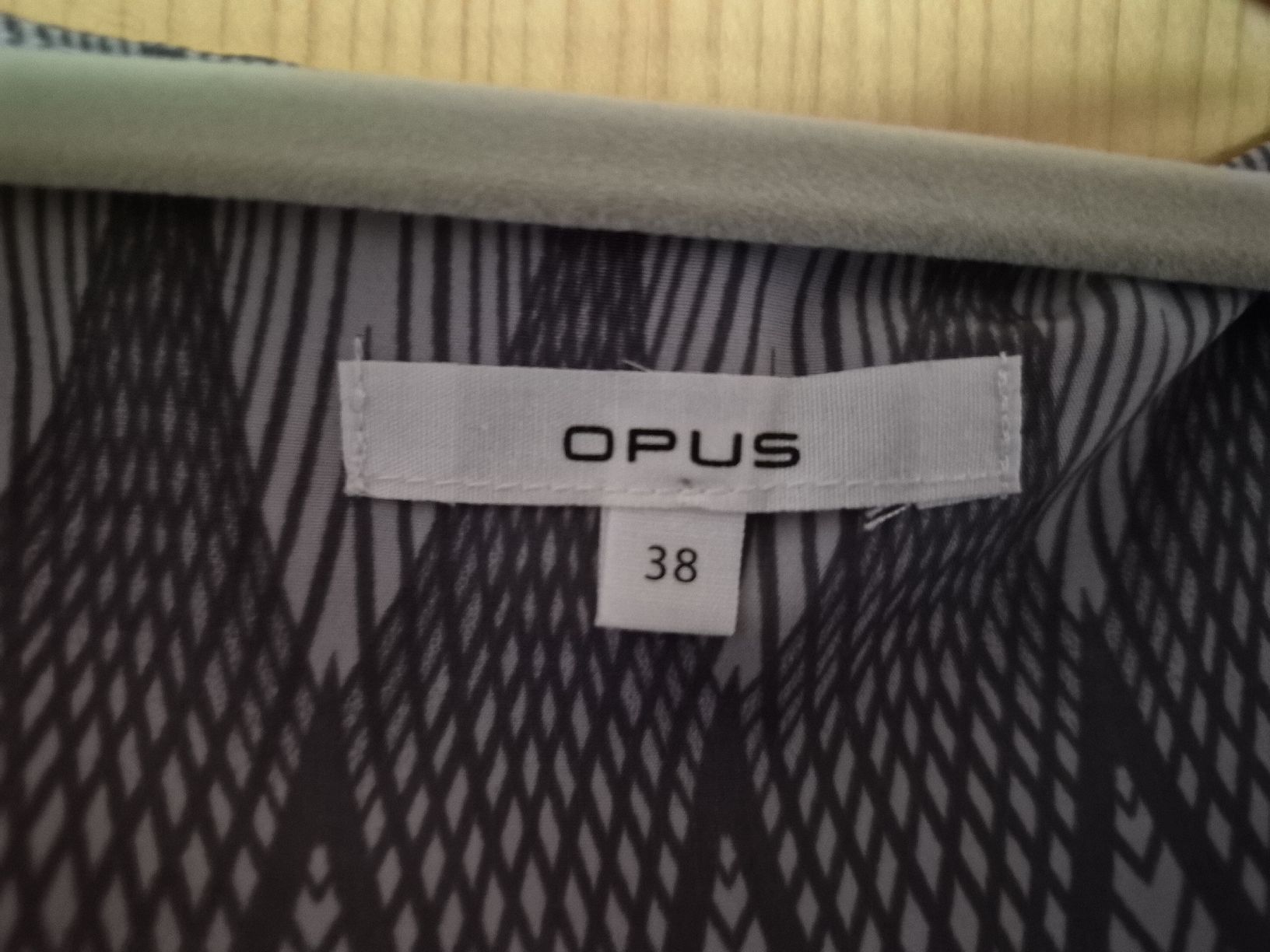 Blusen: Bluse Gr 38 – Gebraucht aus Vordemwald von Esel04 1