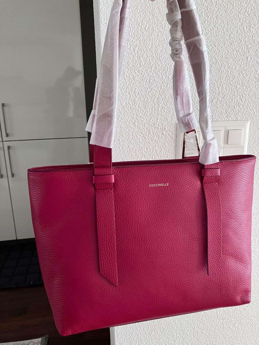 Coccinelle Borse da donna: NEU Coccinelle Tasche Leder – Nuovo e nell'imballaggio originale da Windisch venduto da Lyudmila01 4