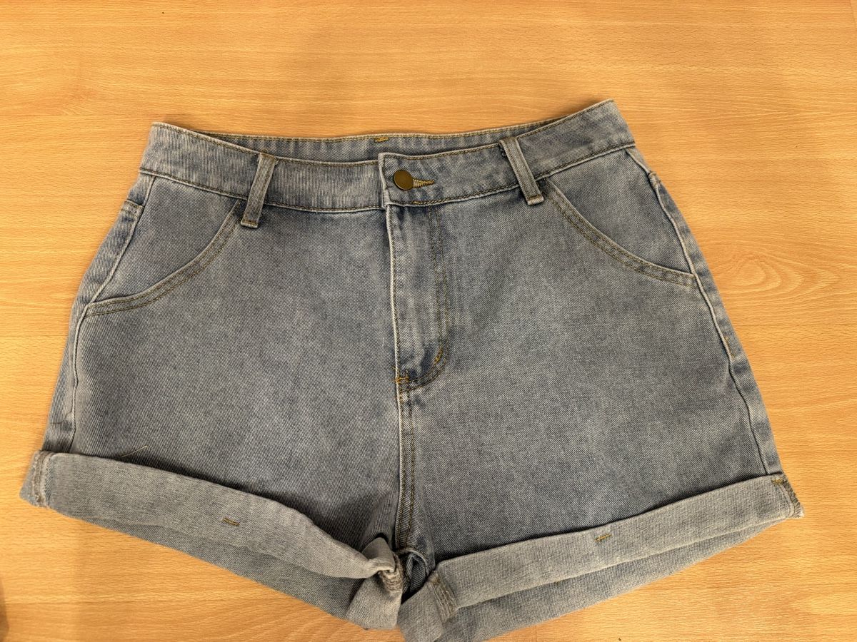Jeans: Kurze Jeans – Gebraucht aus Niederurnen von Salome.r02