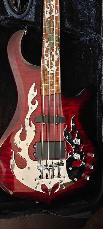 Phoenix Musikinstrumente: Guitare Basse 4 Traben Phoenix – Neu (gemäss Beschreibung) aus Champtauroz von Rynn423 3