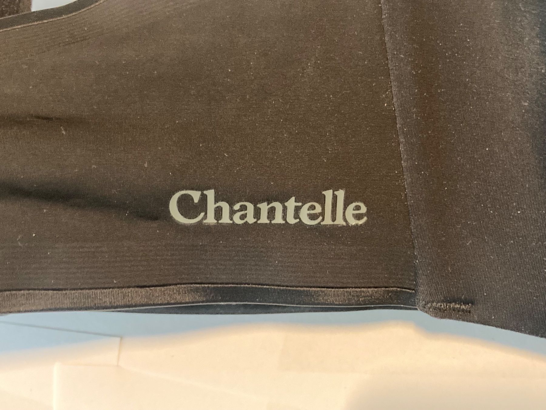 Chantelle Altra biancheria intima: BH Chantelle 70C Schwarz – Usato da Pfungen venduto da 17j_5zgy 2