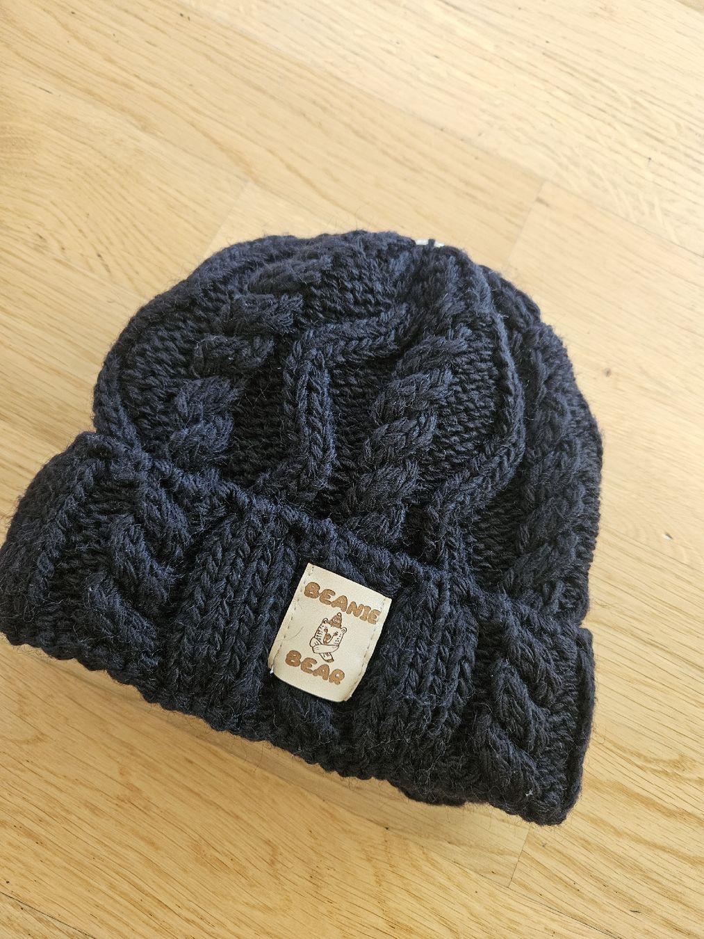 Copricapi, berretti & cappellini: Bonnet Beanie Bear noir avec trois pompons interchangeables – Nuovo e nell'imballaggio originale da Morges venduto da Mlle_Croft_91 2