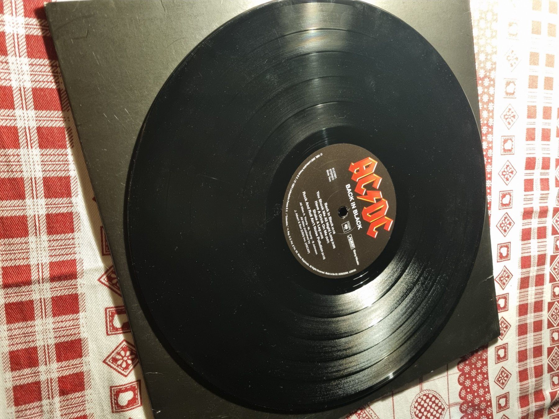 Vinyles: Lp AC/DC REMASTERED – D'occasion à Ostermundigen par vintage60 9