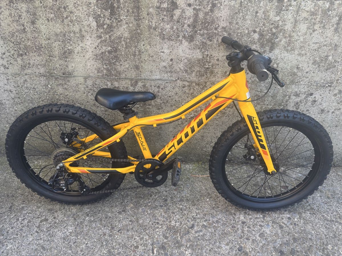Scott Biciclette: SCOTT Scale JR 20 Plus Neuwertig ab Service – Nuovo (secondo la descrizione) da Küssnacht am Rigi venduto da sie_5yqs 3
