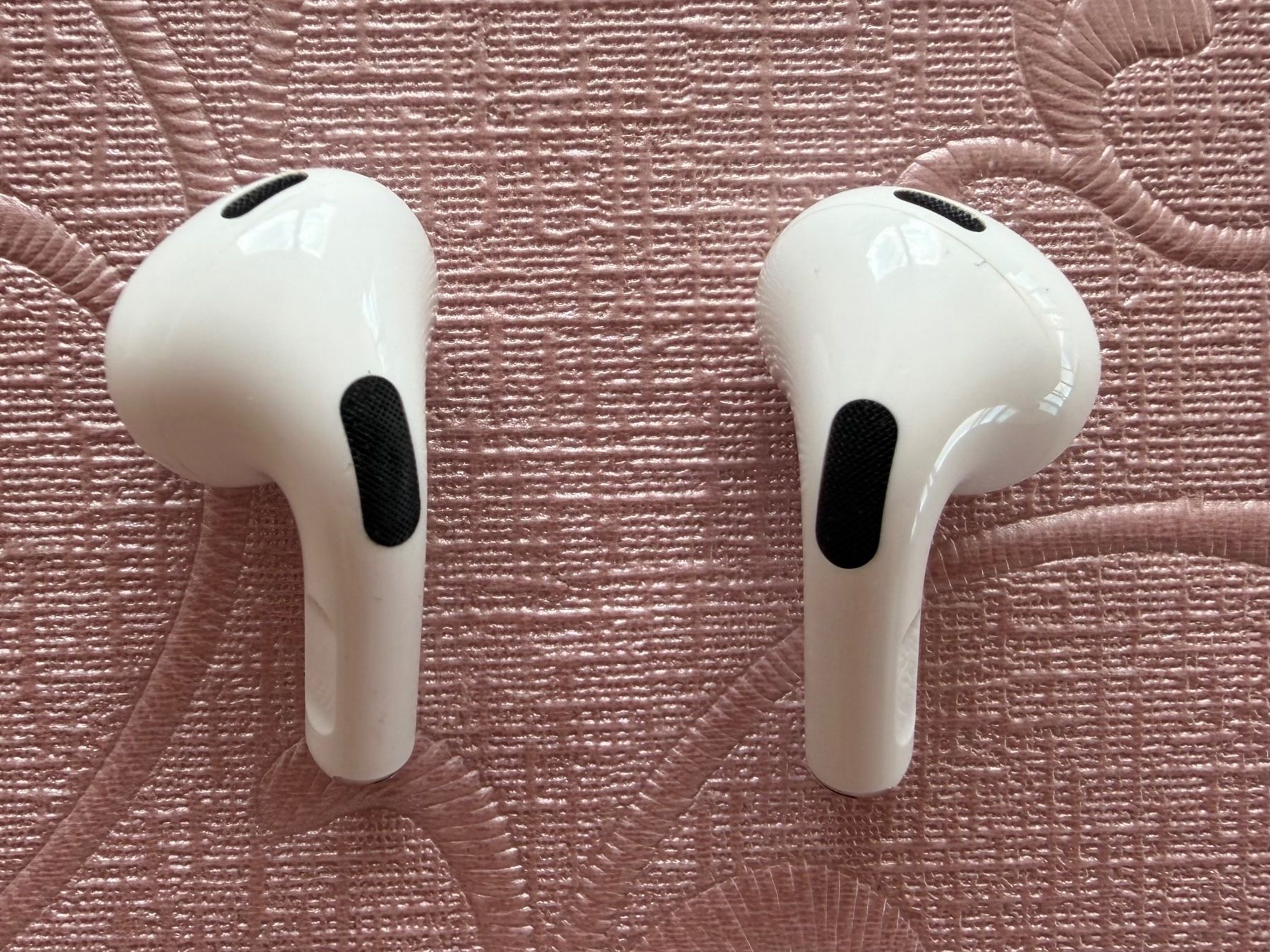 Apple Casques audio: Apple Airpods Pro 2 (Lightning Case) – D'occasion à Reichenbach i. K. par basangi 9