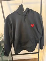 Schwarzer Comme des Garcons Play Hoodie - Grösse M!