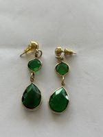 Ohrringe goldfarben mit gruenen Steinen neu