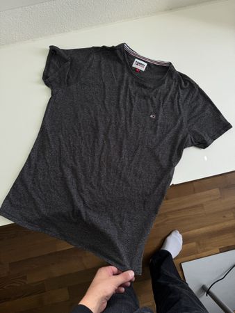 Tommy Hilfiger Designer T-Shirt