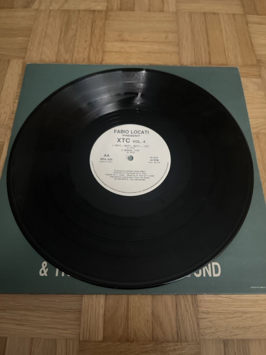 Dischi in vinile: Fabio Locati Techno Vinyl – Usato da Wangen b. Olten venduto da break72 2