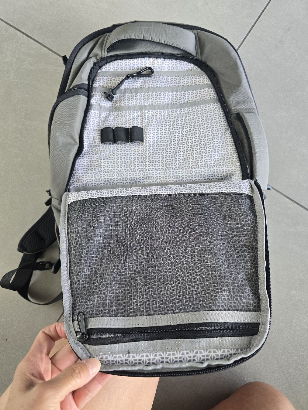 Zaini: Brand New Suitcase style Knack backpack – Nuovo (secondo la descrizione) da Kilchberg ZH venduto da MandyKilchberg 9