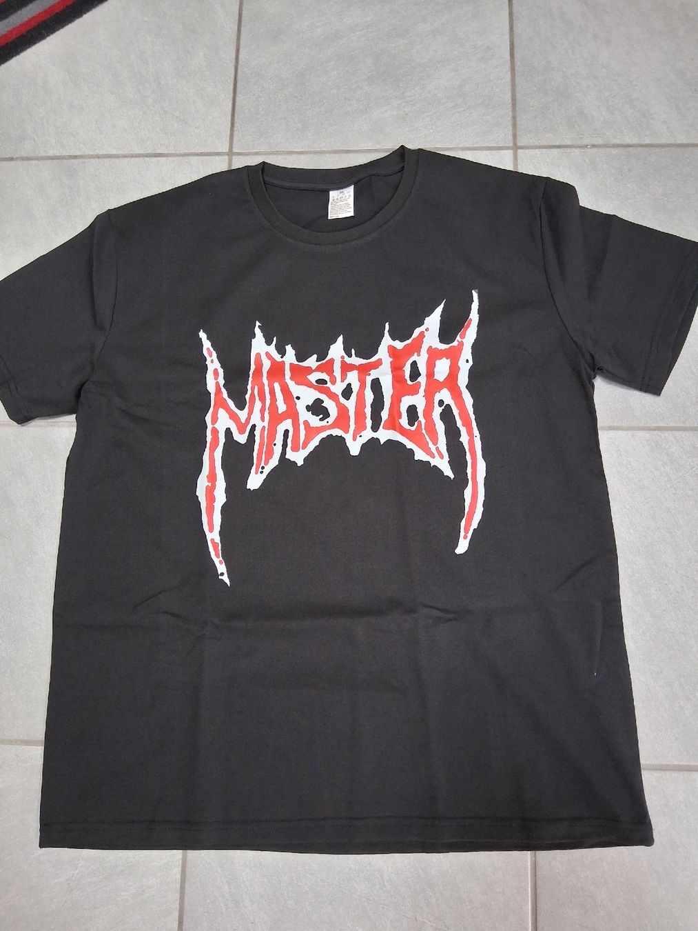T-shirt: ts Master (metal) – Nuovo (secondo la descrizione) da St-Cergue venduto da VeganWarrior