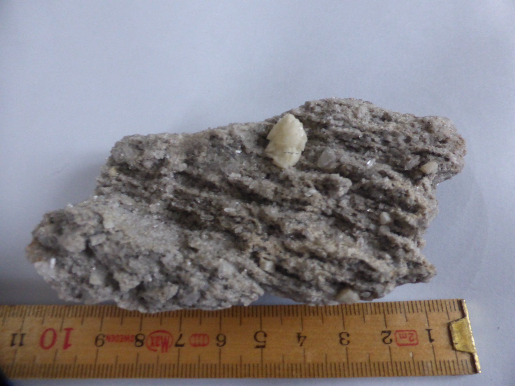 Mineralien & Heilsteine: Kristallstufe: Ankerit, Rutil, Adular bergfrisch! – Gebraucht aus Triengen von Nussbaum14 3