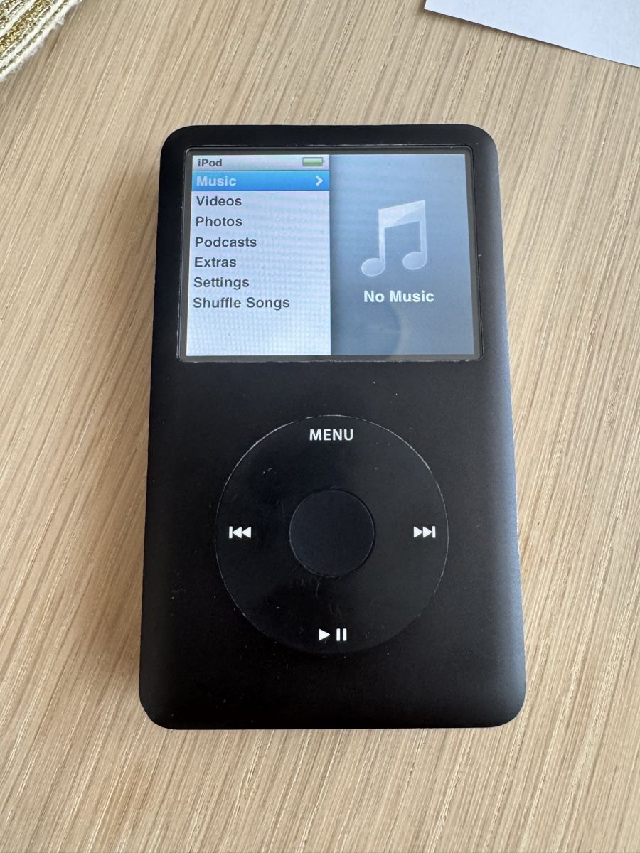 Apple Lettore multimediale portatile: iPod Classic 160 Go noir avec boite – Usato da Brügg BE venduto da haj_9zhk 9