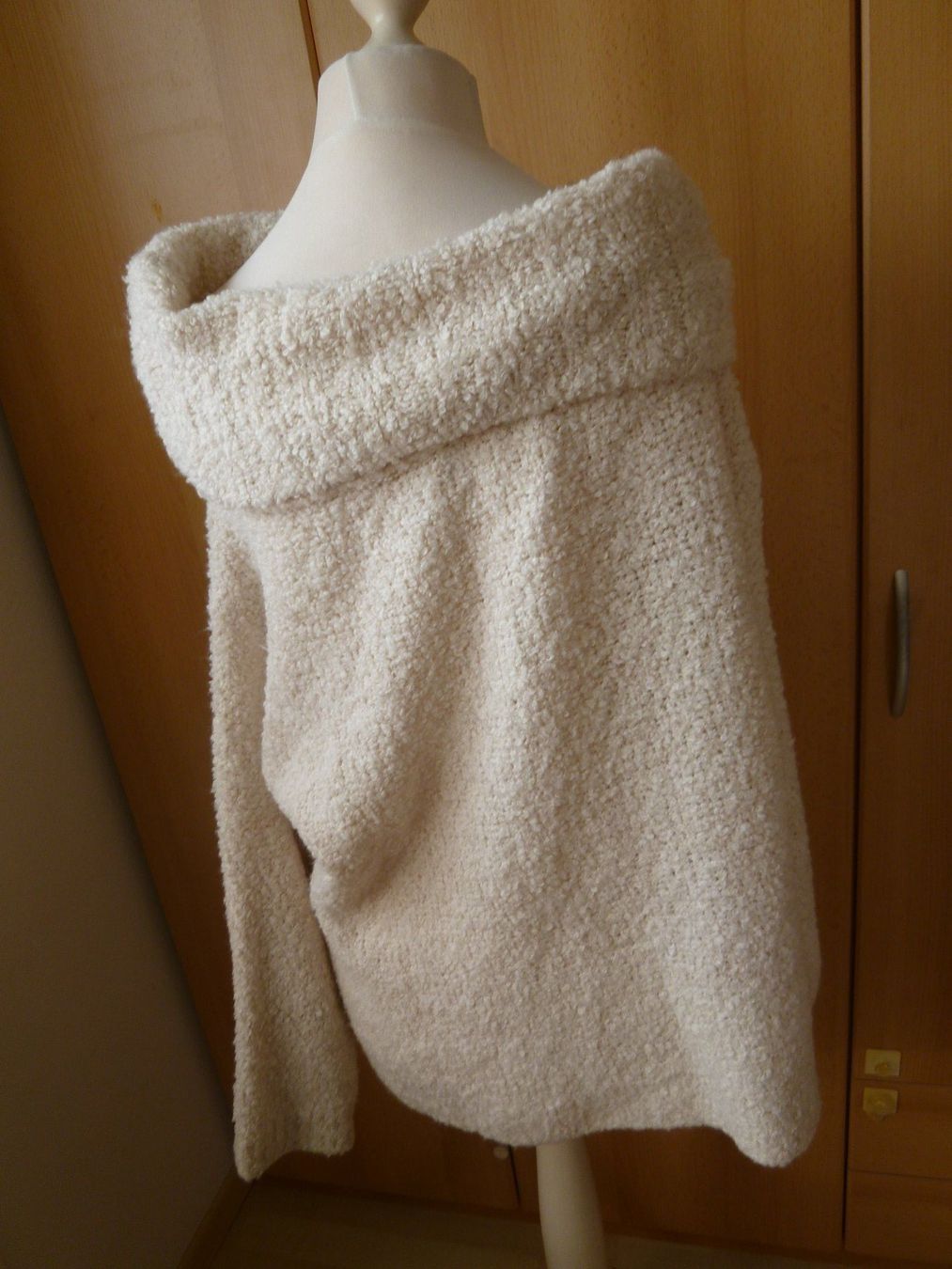 Maglioni & Felpe: MARCO DI RENZO  kuschliger Pullover ca. S/M Bouclé beige – Usato da Dättlikon venduto da Mamakuga 8