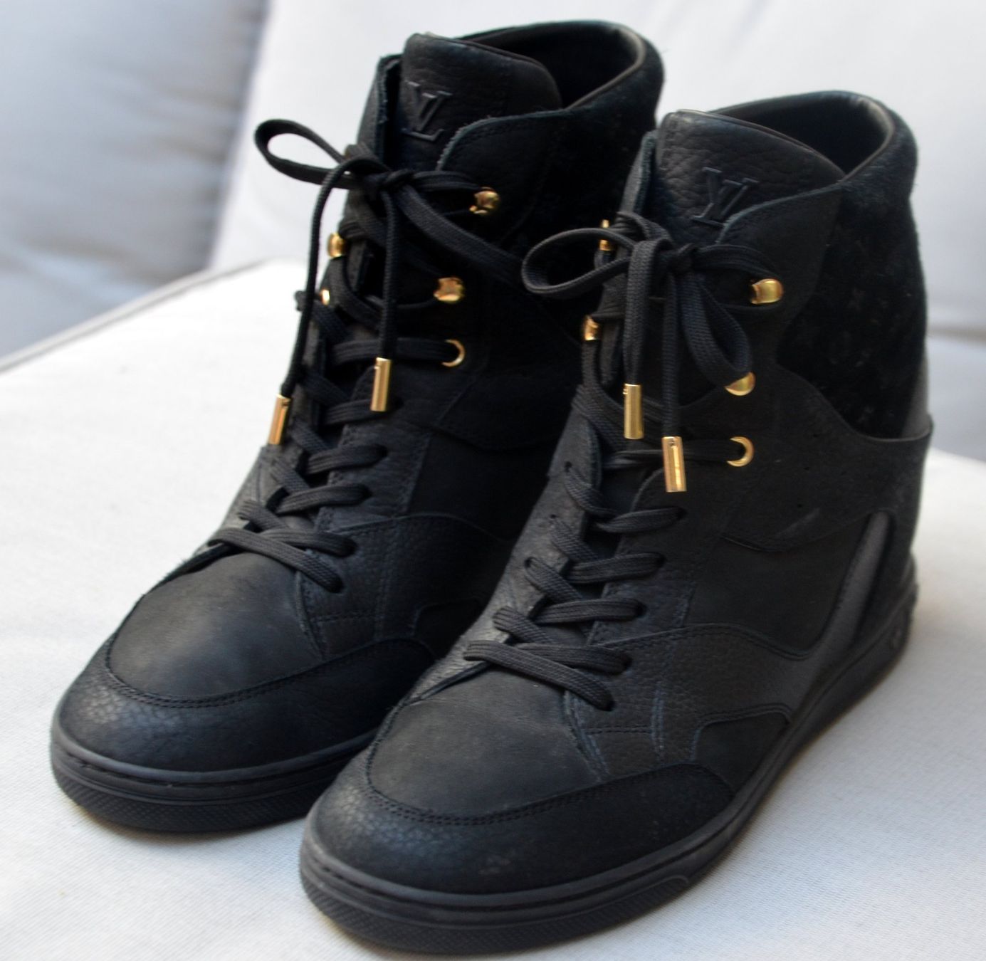 Louis Vuitton Scarpe da donna: Louis Vuitton Sneakers .40 – Usato da Collonges venduto da Allegree 1