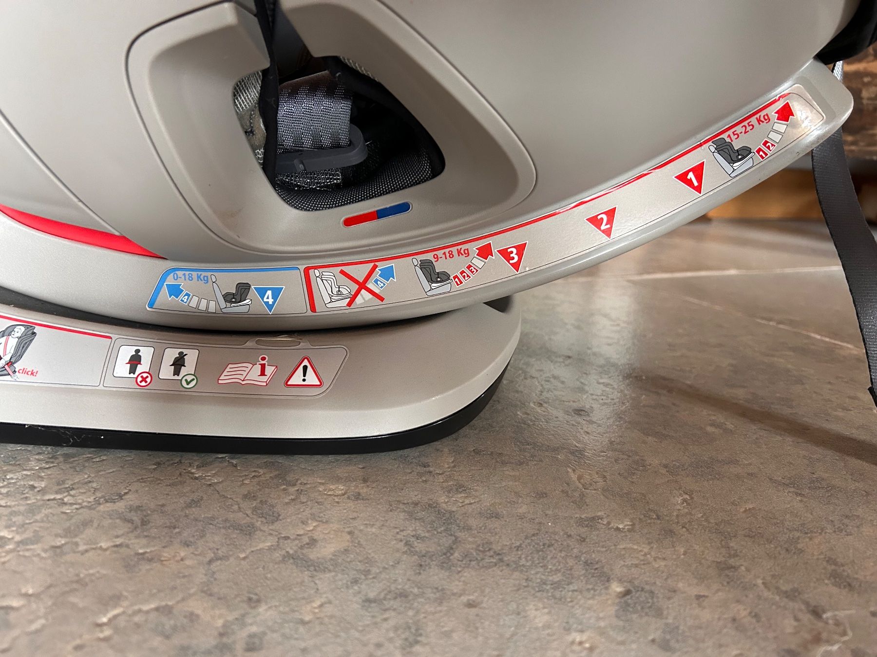 Kiwy Seggiolini per auto: Kiwy Kindersitz - Rotating ISOFIX Base - 0-18kg – Usato da Zürich venduto da ben_lig 4