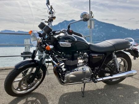 TRIUMPH Bonneville SE Black - aus erster Hand, top Zustand