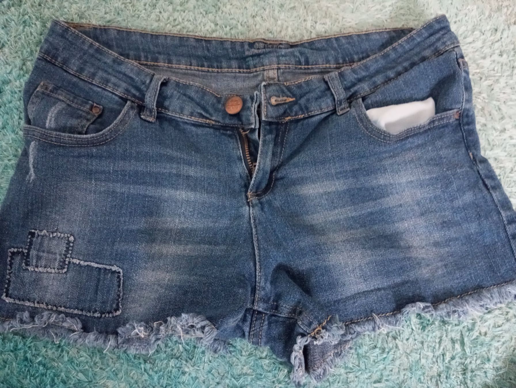Jeans: Kurze Jeans/ Shorts – Usato da Amriswil venduto da cbe_cr6q 1