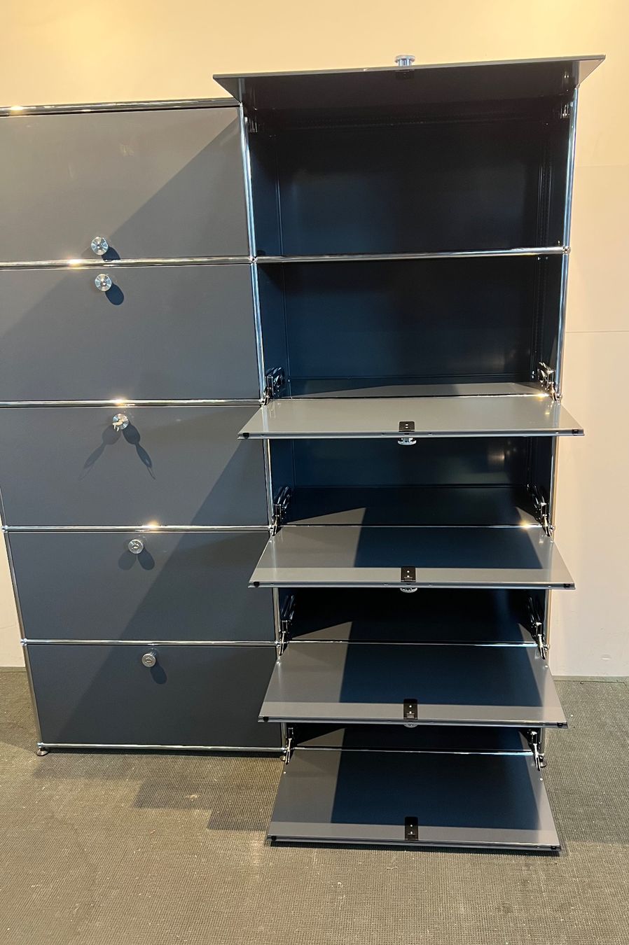 USM Scaffali: 010 USM Haller Möbel 2x5 – Usato da Wangen an der Aare venduto da TBYN 3