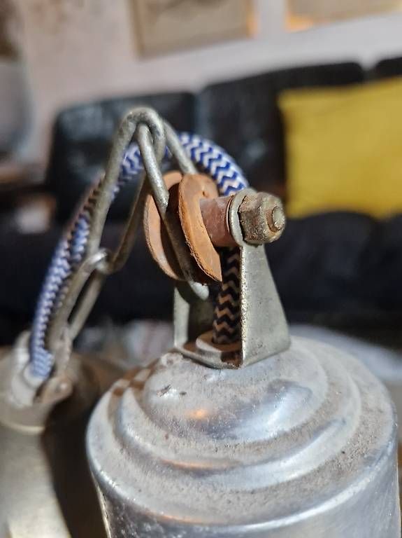 Lampade: Ancienne lampe industrielle vintage  – Usato da St-Prex venduto da jer_759q 3
