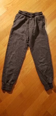 Trainer Grösse 134/140 neuwertig