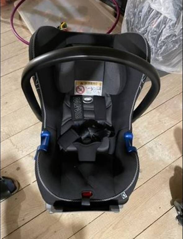 BMW Seggiolini per auto: Siège bébé BMW avec base Isofix – Usato da Les Geneveys-sur-Coffrane venduto da ba_s 4