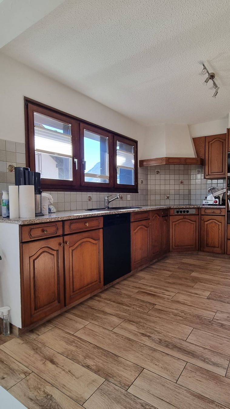 Cuisines complètes: cuisine en bois  – D'occasion à Leytron par nat_jtd7