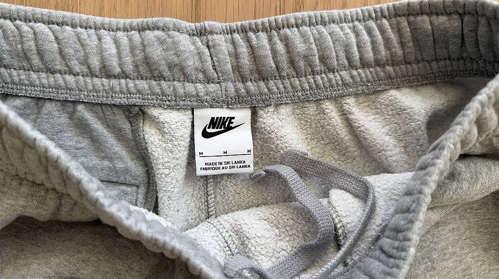 Pantaloni: Nike Trainerhose, Grösse M – Usato da Kriens venduto da tananuschka13 1