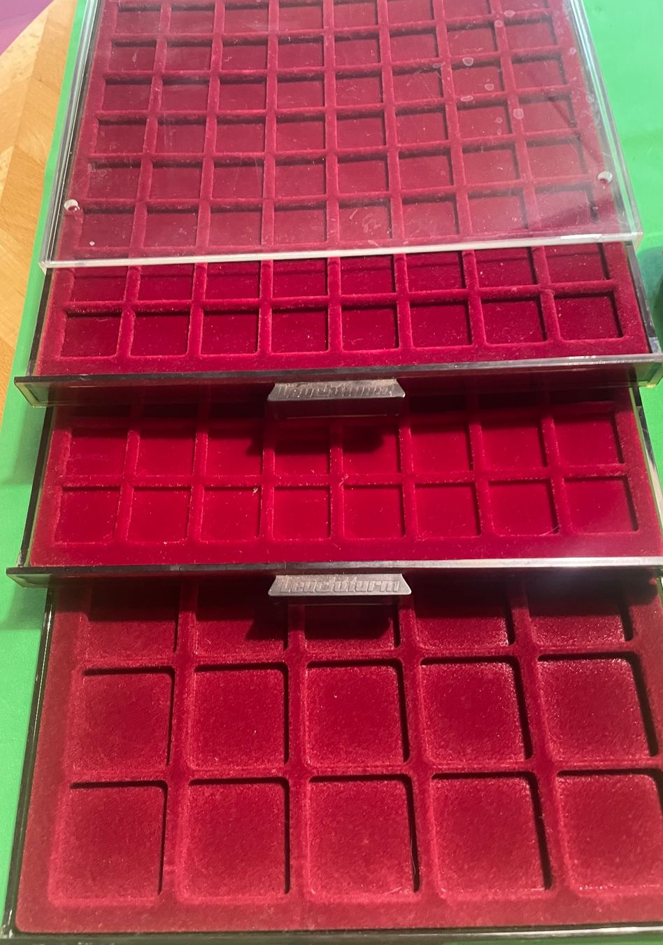 Accessori: Leuchttrum médaillé etc / Münzbox uzw – Usato da Les Bayards venduto da Kreuch