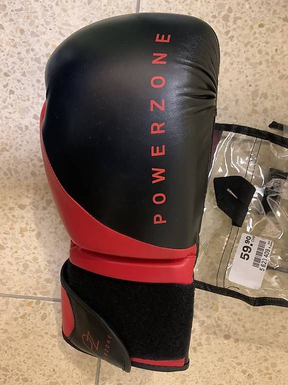 Guanti & manicotti: Gants de boxe - 8oz - Powerzone – Usato da Lausanne venduto da StephSou
