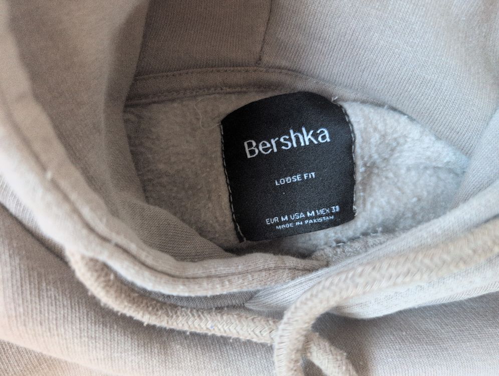 Bershka Pulls & Sweat-shirts: Sweat à capuche Bershka beige taille M - comme neuf! – D'occasion à CORMINBOEUF par savaja 1
