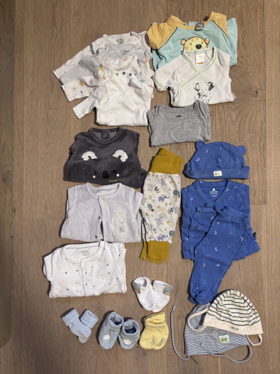 Lotti & Set di vestiti: Junge Kleider Paket Gr 50-56 – Usato da Wahlen b. Laufen venduto da Slash077